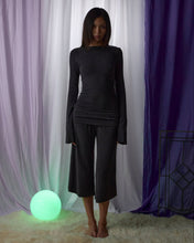 Load image into Gallery viewer, Ash Ella Capri
