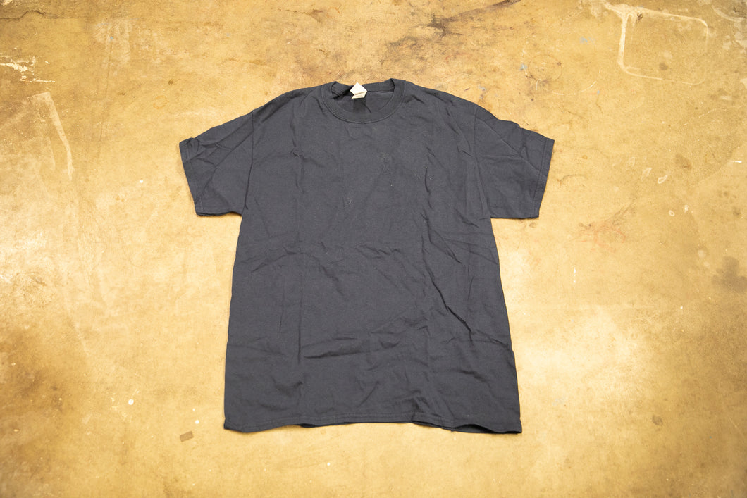 navy blue t shirt