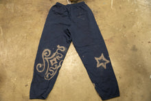 将图片加载到图库查看器，bleached navy sweats
