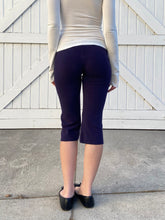 Load image into Gallery viewer, Purple Capri
