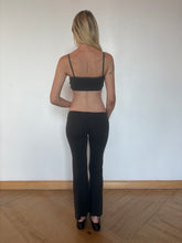 将图片加载到图库查看器，Ash Mia Pant
